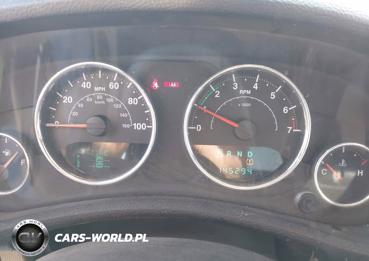 2011 Jeep Wrangler Unlimited Sport VIN:1J4HA3H17BL528662 - 7
