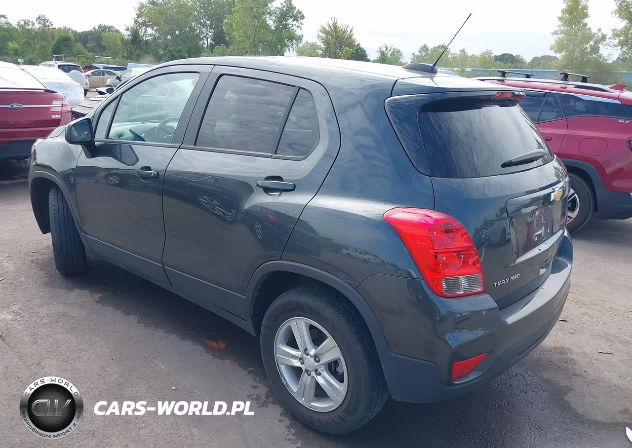 2020 Chevrolet Trax Awd Ls VIN:3GNCJNSB0LL179869 - 3
