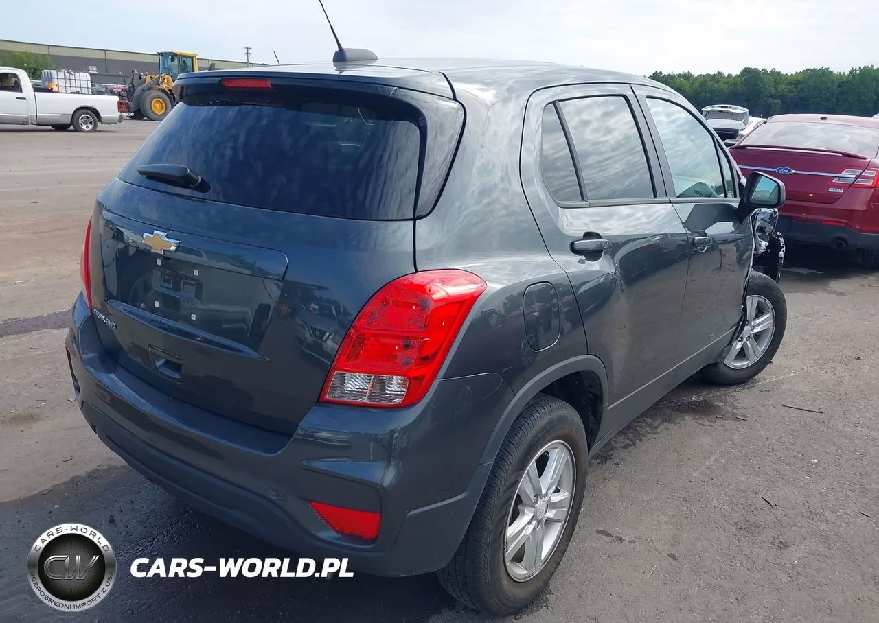 2020 Chevrolet Trax Awd Ls VIN:3GNCJNSB0LL179869 - 4