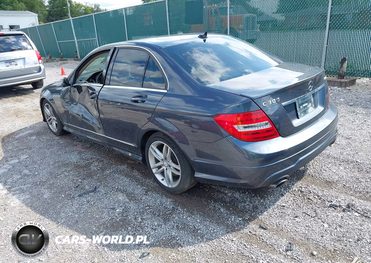 2013 Mercedes-Benz C 300 Luxury 4Matic-Sport 4Matic VIN:WDDGF8AB5DR288729 - 3
