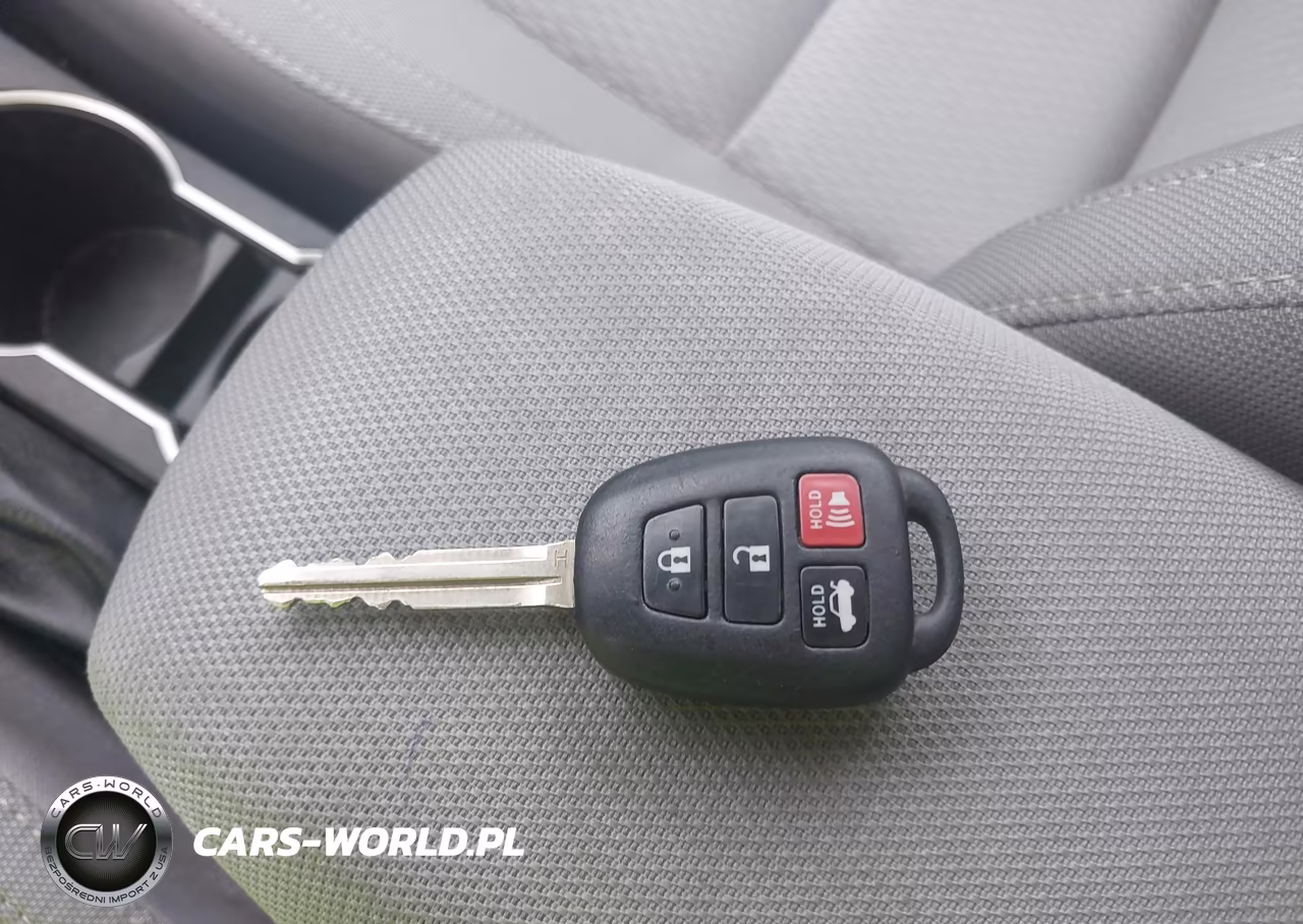 2016 Toyota Corolla Le VIN:2T1BURHE4GC646076 - 11