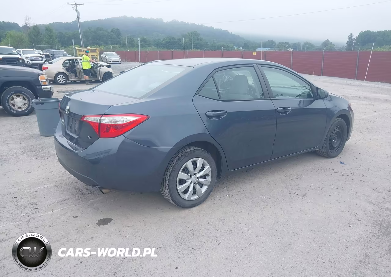 2016 Toyota Corolla Le VIN:2T1BURHE4GC646076 - 4