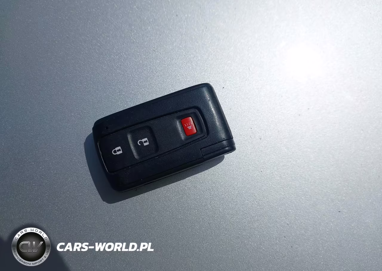 2004 Toyota Prius VIN:JTDKB20U140067584 - 11