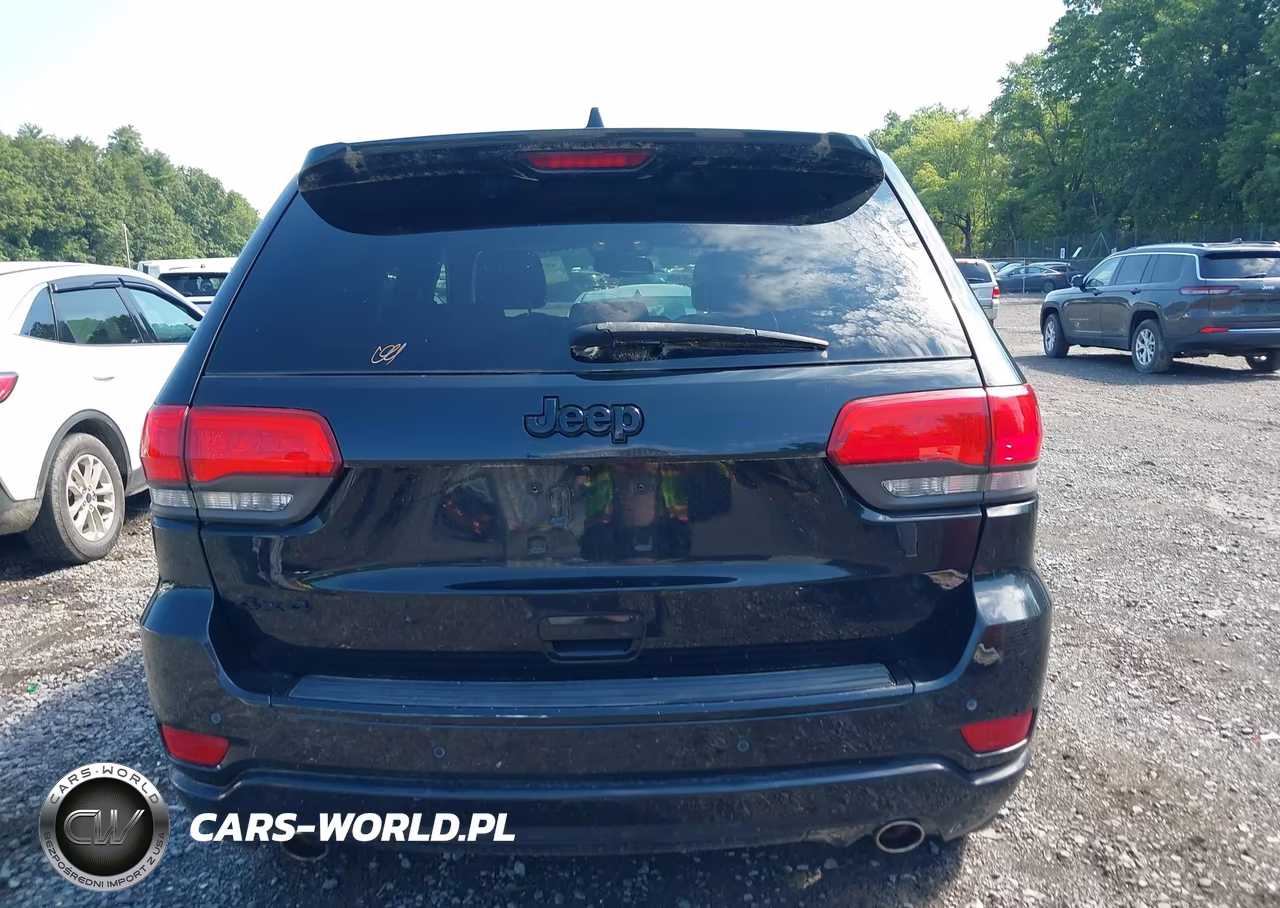 2015 Jeep Grand Cherokee Altitude VIN:1C4RJFAG4FC692662 - 16