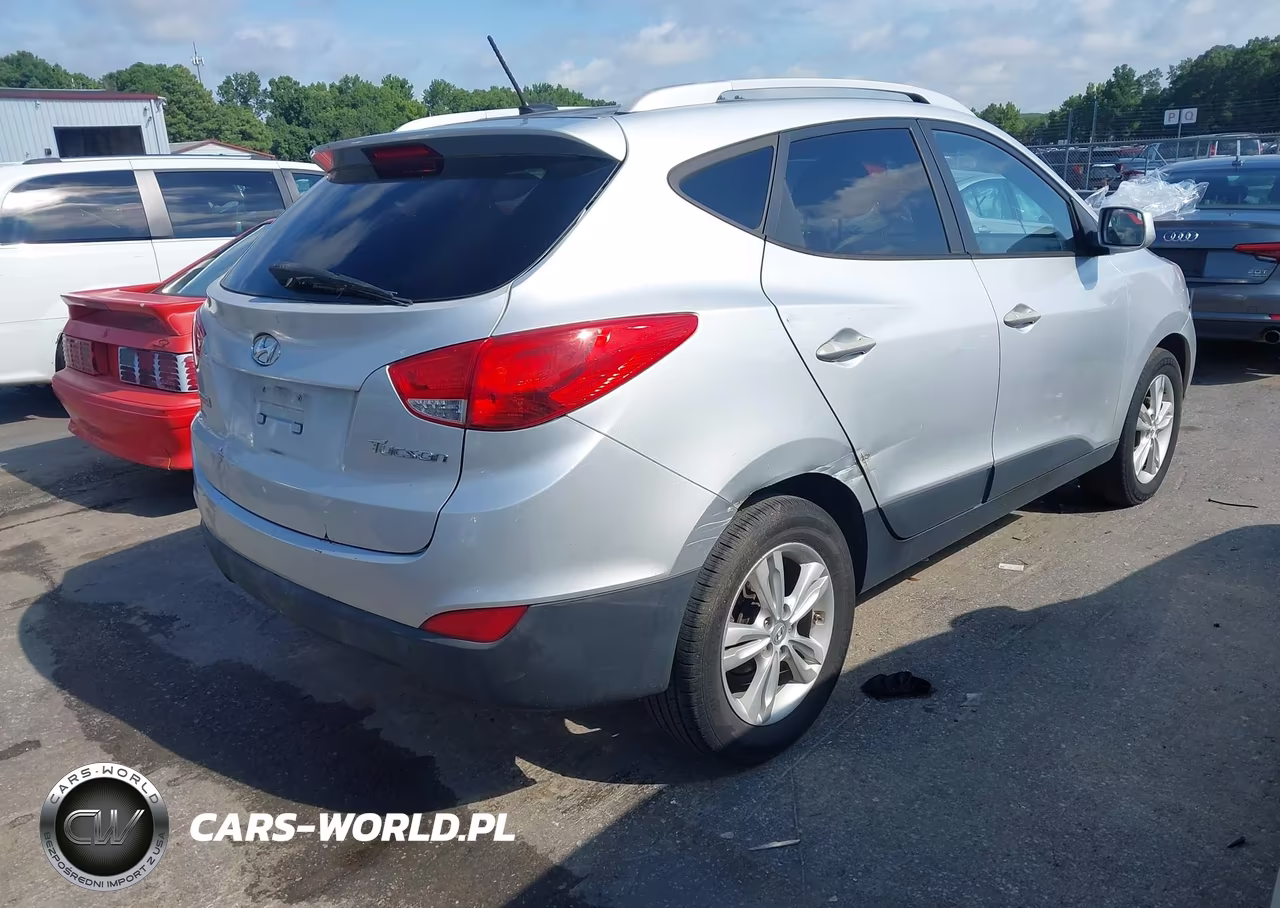 2010 Hyundai Tucson Gls VIN:KM8JU3AC0AU108658 - 4