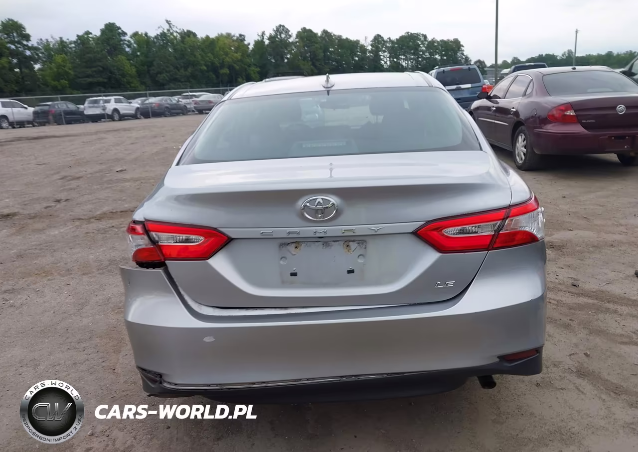 2020 Toyota Camry Le VIN:4T1C11AK5LU947155 - 16