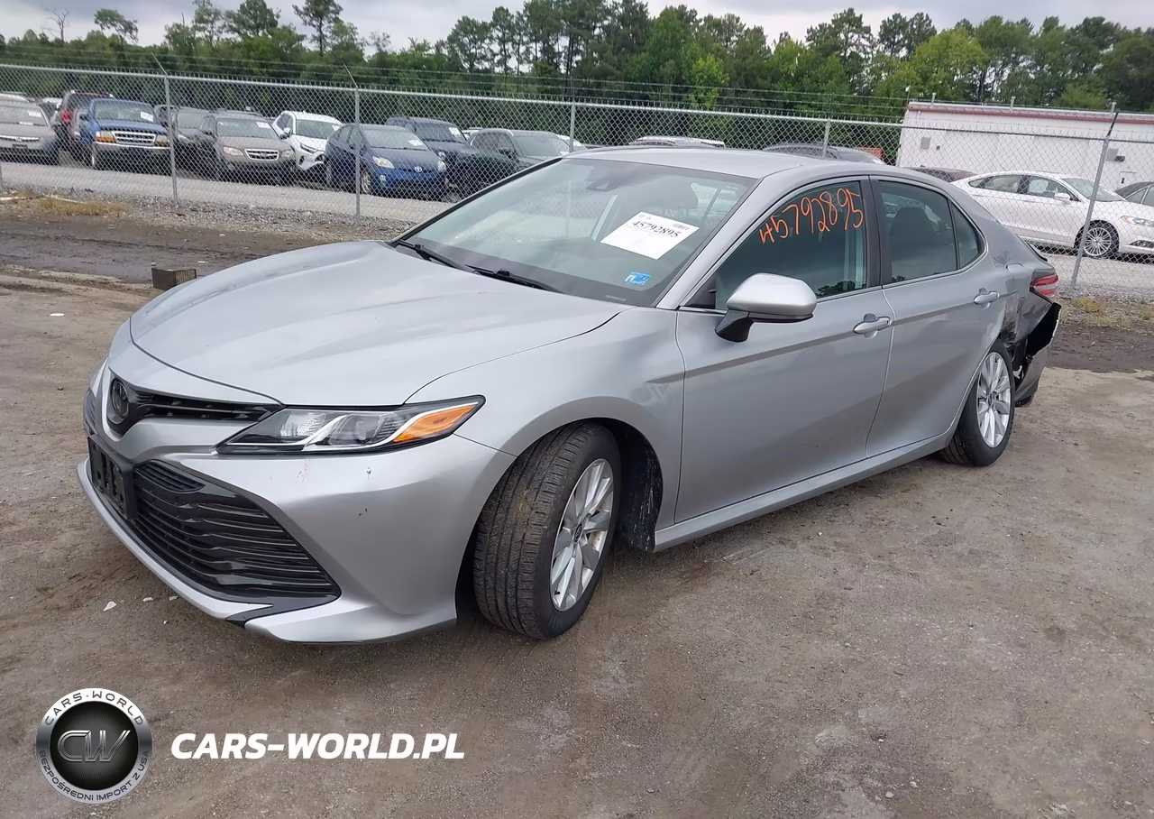 2020 Toyota Camry Le VIN:4T1C11AK5LU947155 - 2