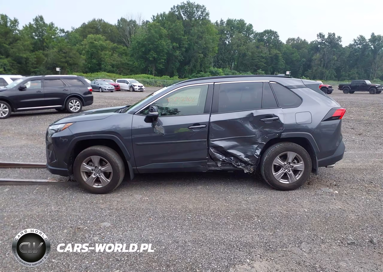 2023 Toyota Rav4 Hybrid Xle VIN:JTMRWRFV2PD200930 - 15