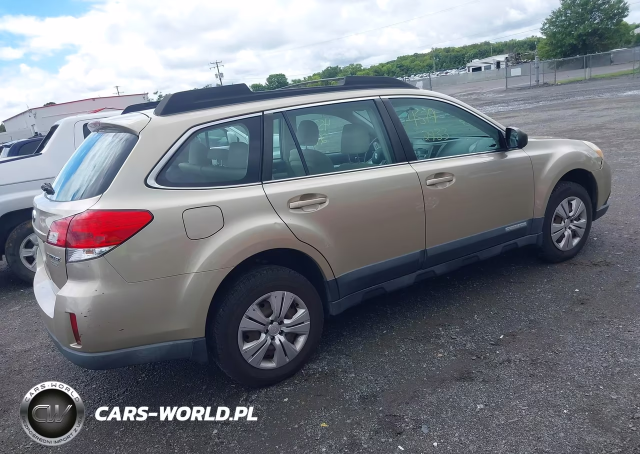 2010 Subaru Outback 2.5I VIN:4S4BRBAC5A3353784 - 4
