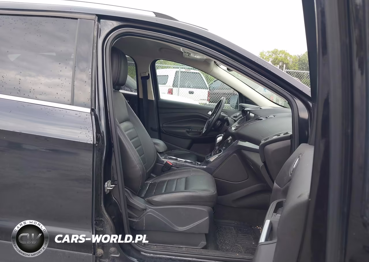 2014 Ford Escape Titanium VIN:1FMCU9J9XEUA13367 - 5