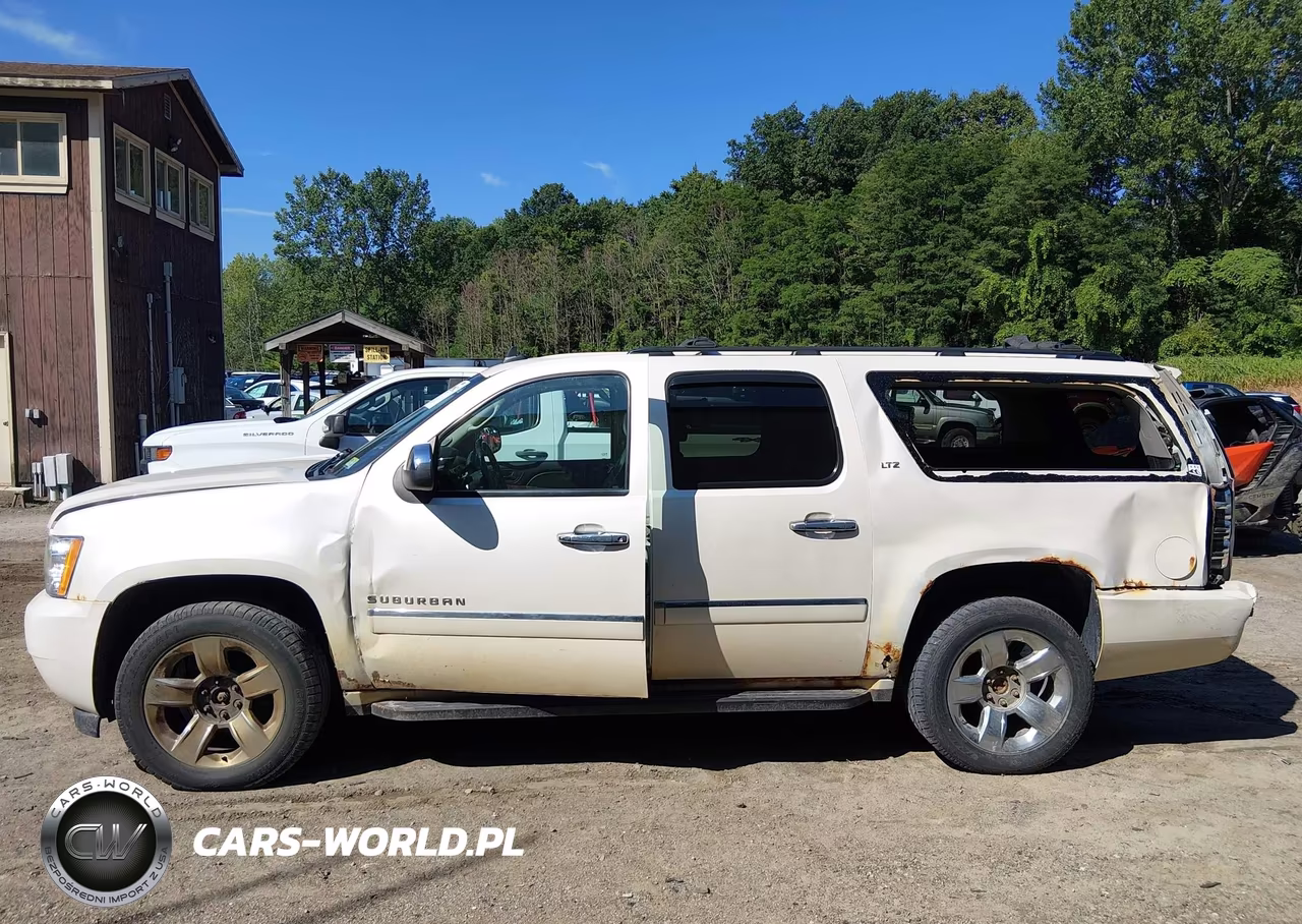 2011 Chevrolet Suburban Ltz VIN:1GNSKKE38BR198270 - 14