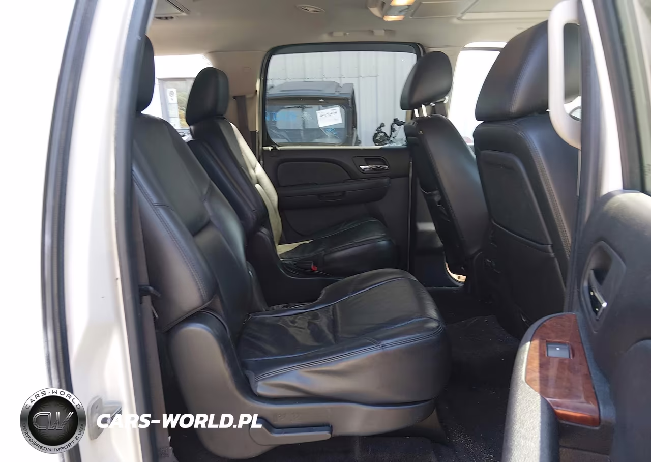 2011 Chevrolet Suburban Ltz VIN:1GNSKKE38BR198270 - 8