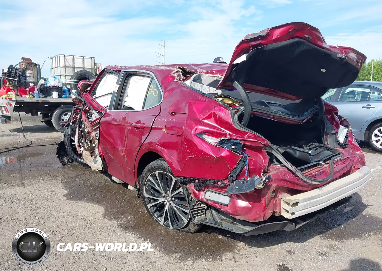 2018 Toyota Camry Se VIN:4T1B11HK5JU613058 - 3