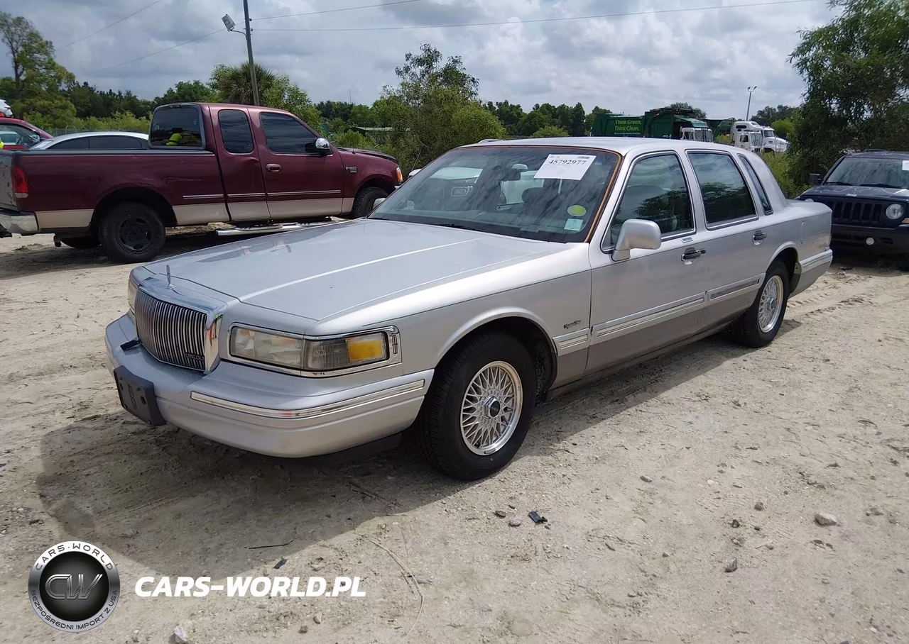 1997 Lincoln Town Car Signature VIN:1LNLM82WXVY610462 - 2