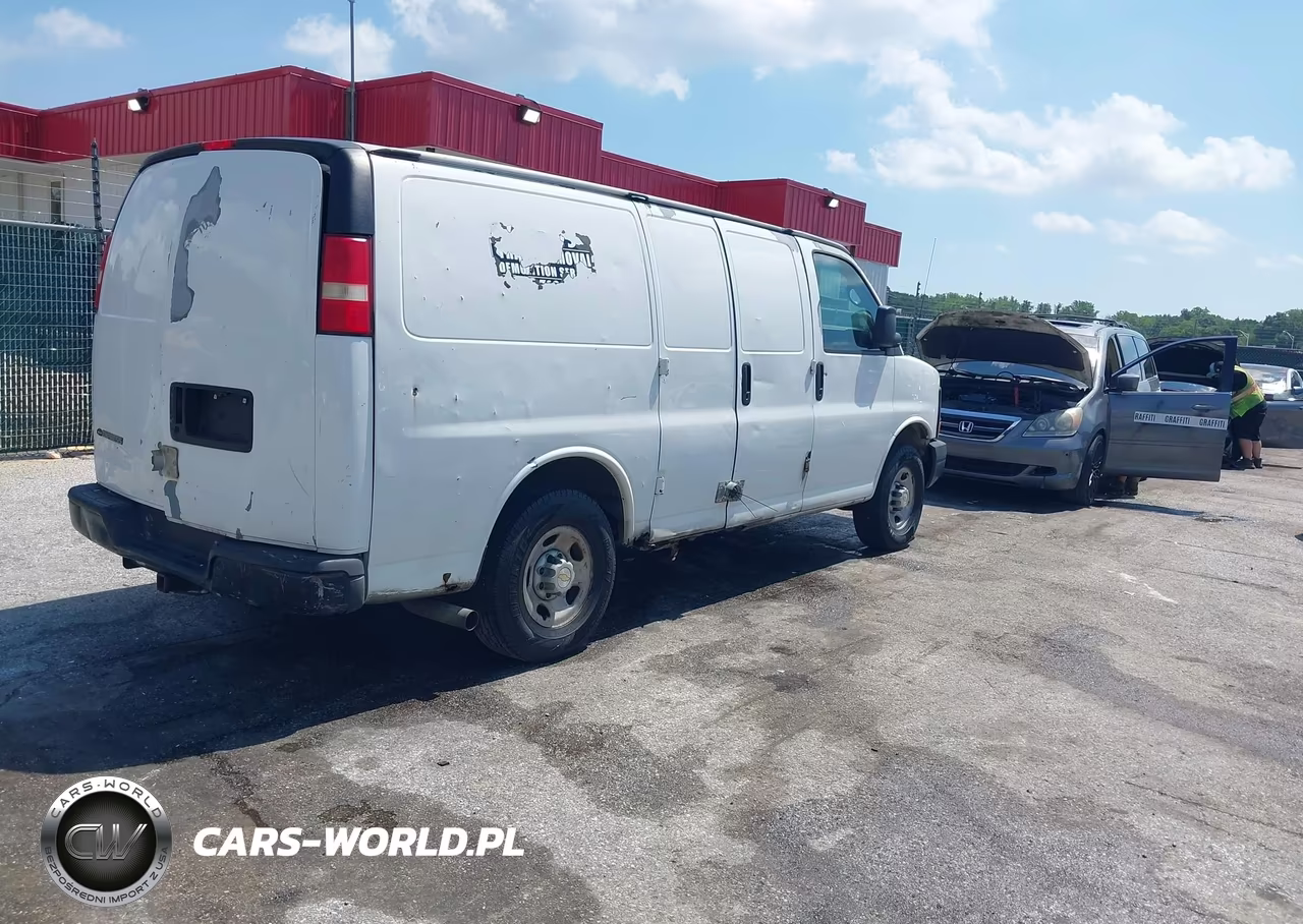 2005 Chevrolet Express VIN:1GCHG35V951206777 - 4