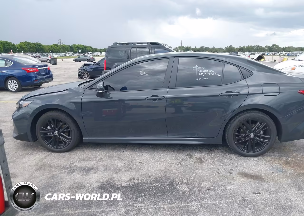 2026 Toyota Camry Se VIN:4T1DAACKXTU332795 - 14