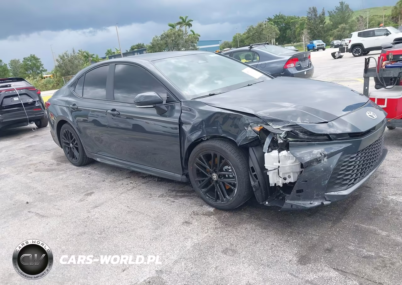 2026 Toyota Camry Se VIN:4T1DAACKXTU332795 - 6