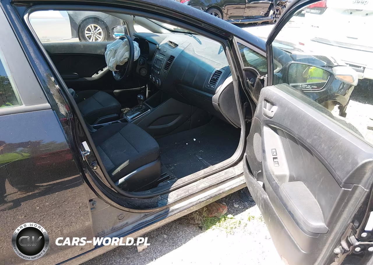 2018 Kia Forte Lx VIN:3KPFK4A77JE230974 - 5