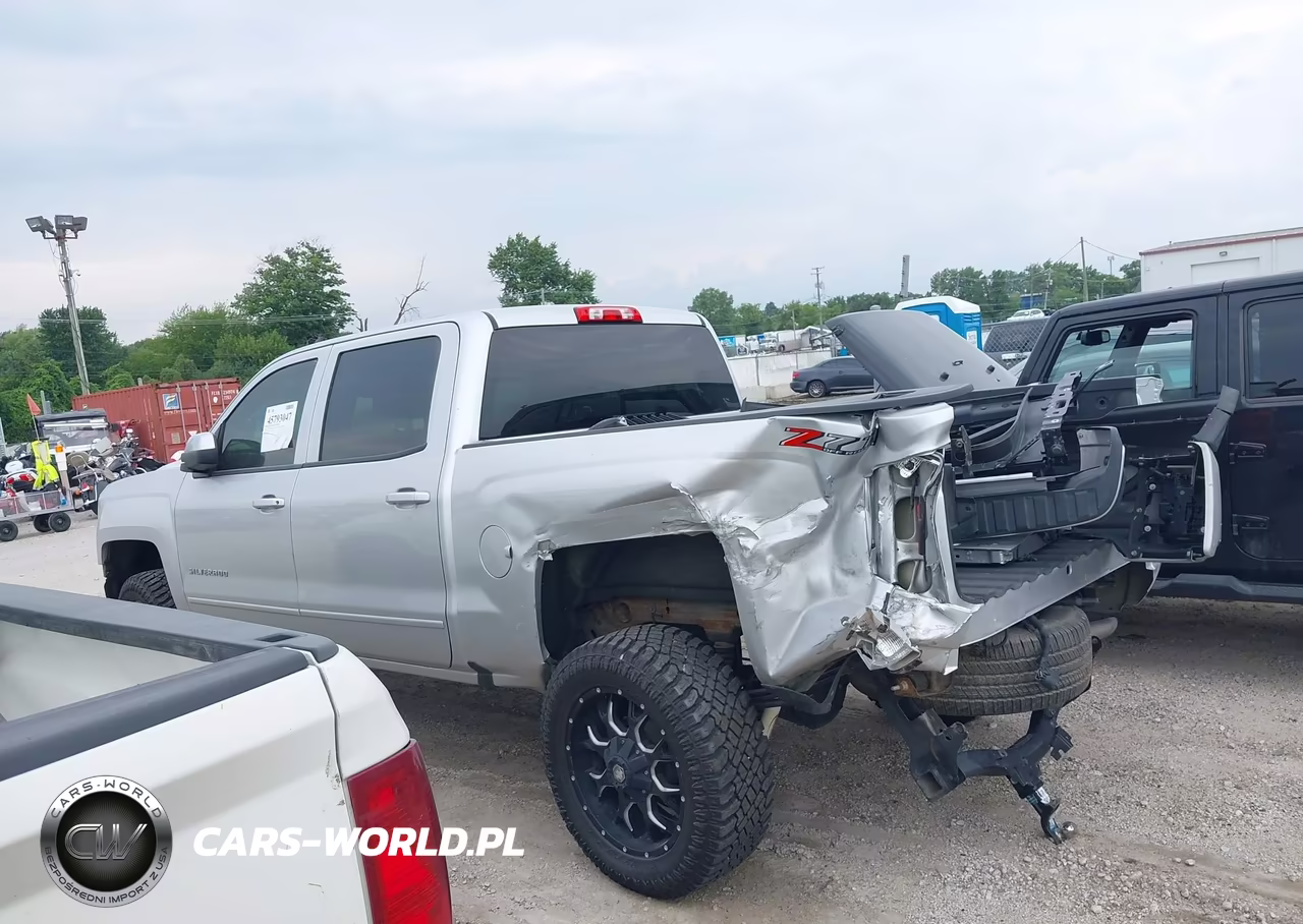 2018 Chevrolet Silverado 1500 2Lt VIN:3GCUKREC6JG492906 - 14