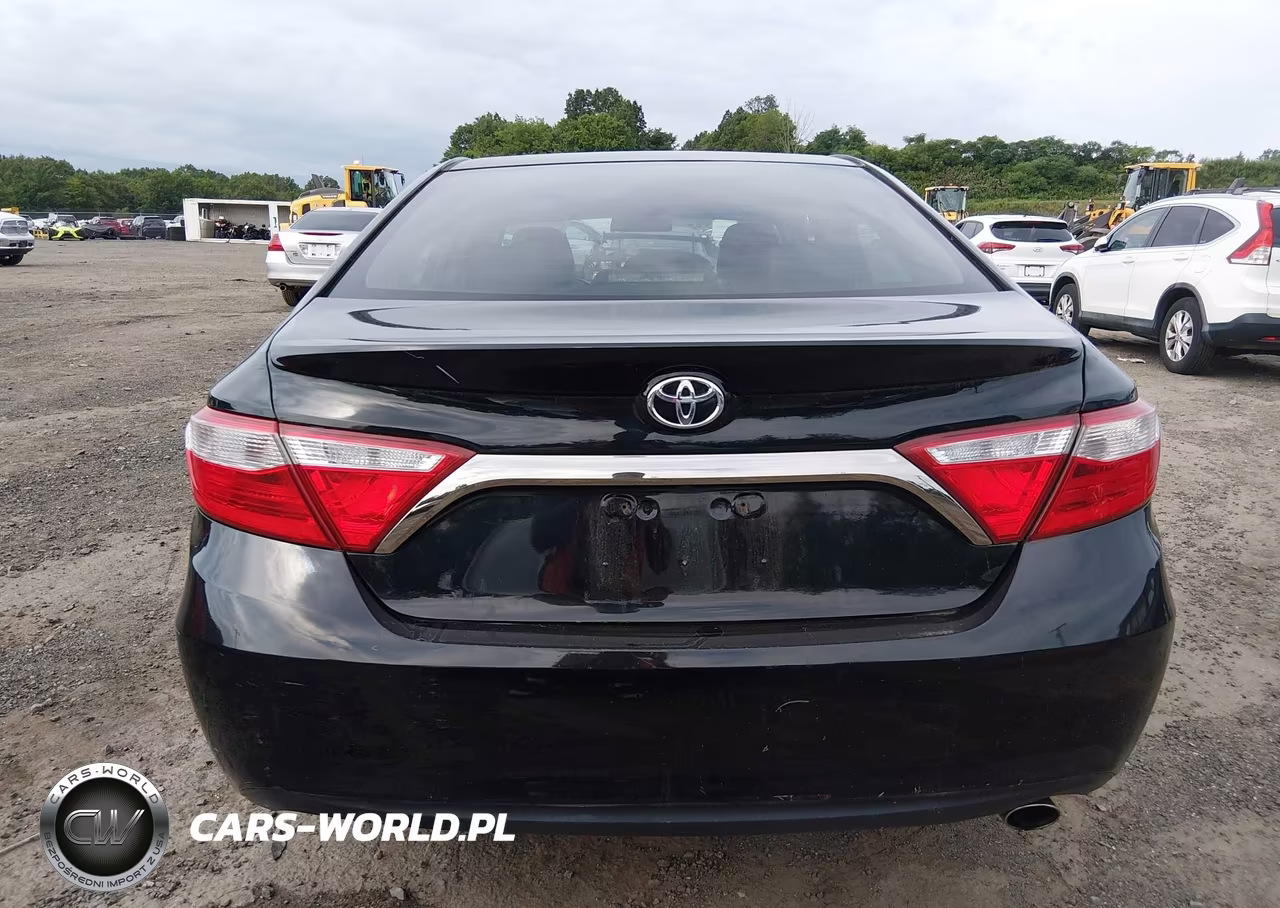 2015 Toyota Camry Se VIN:4T1BF1FK3FU042651 - 17