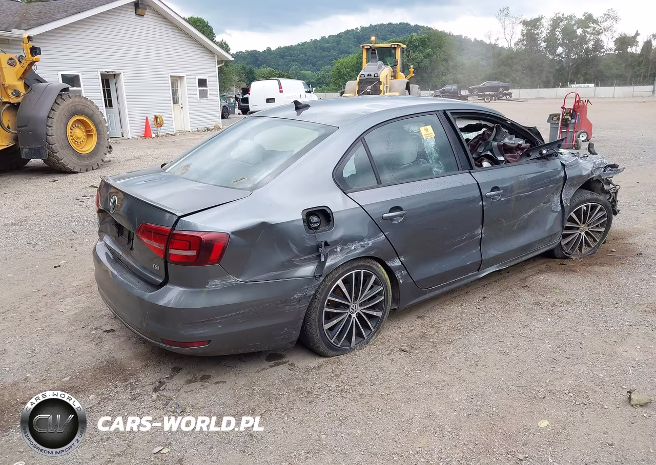 2016 Volkswagen Jetta 1.8T Sport VIN:3VWD17AJ6GM400275 - 4