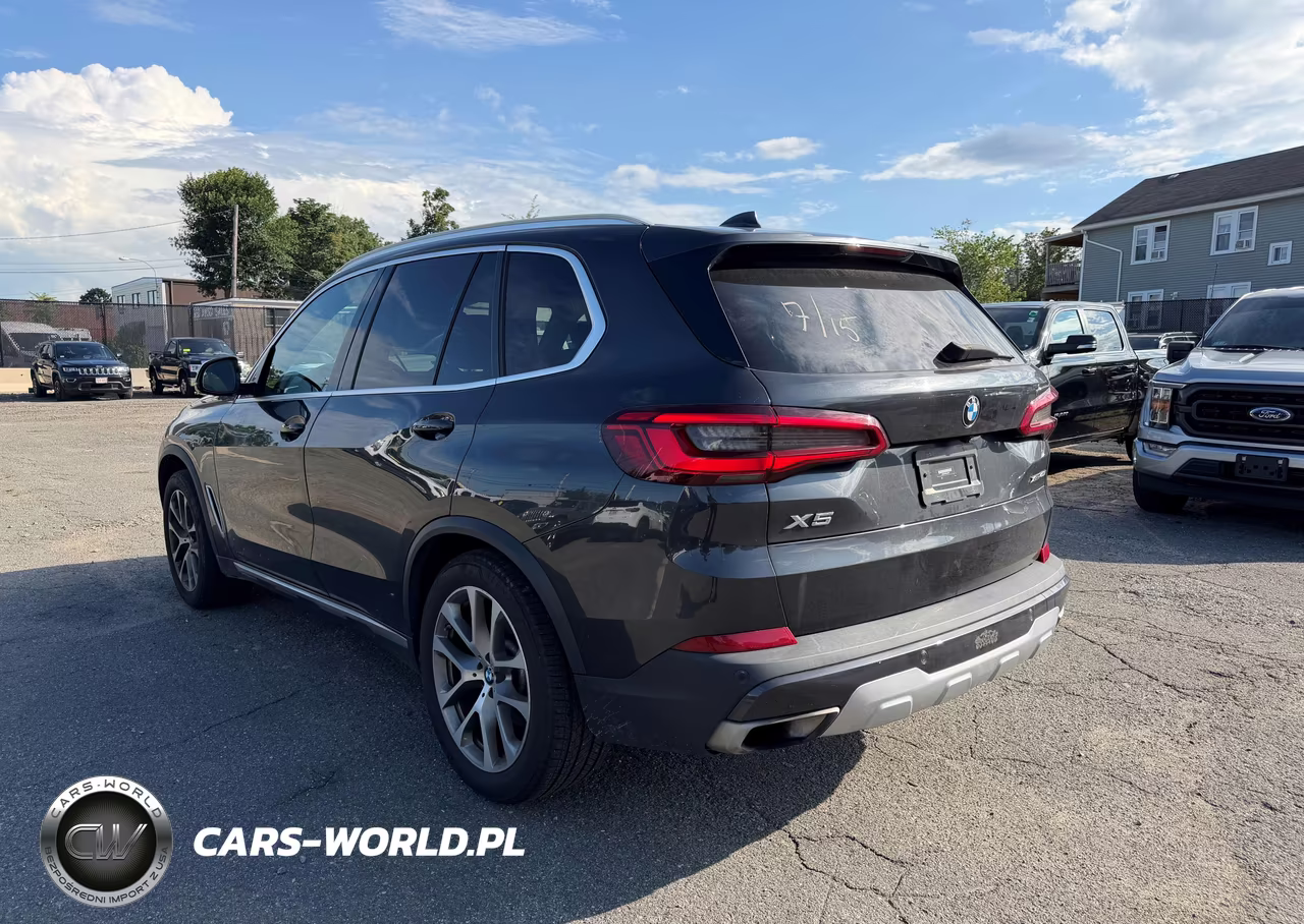 2019 BMW X5 xDrive40I VIN:5UXCR6C52KLL26024 - 3