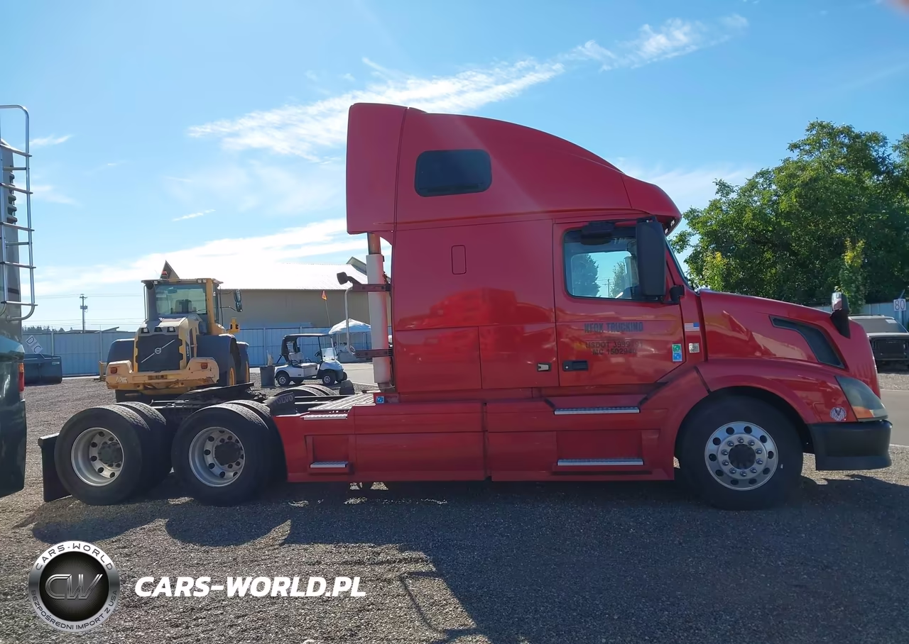 2015 Volvo Vn VIN:4V4NC9EJ8FN185143 - 13
