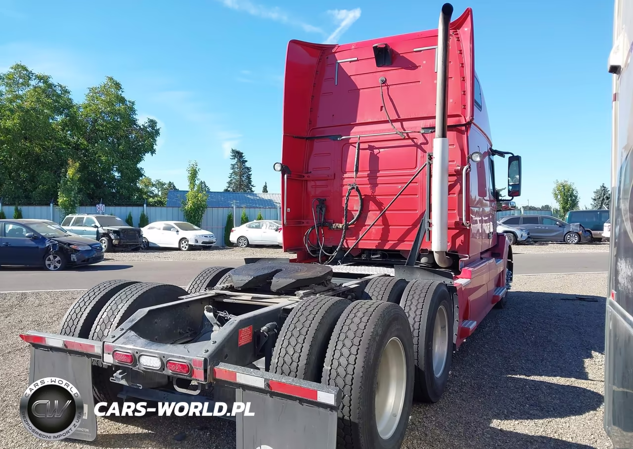 2015 Volvo Vn VIN:4V4NC9EJ8FN185143 - 4