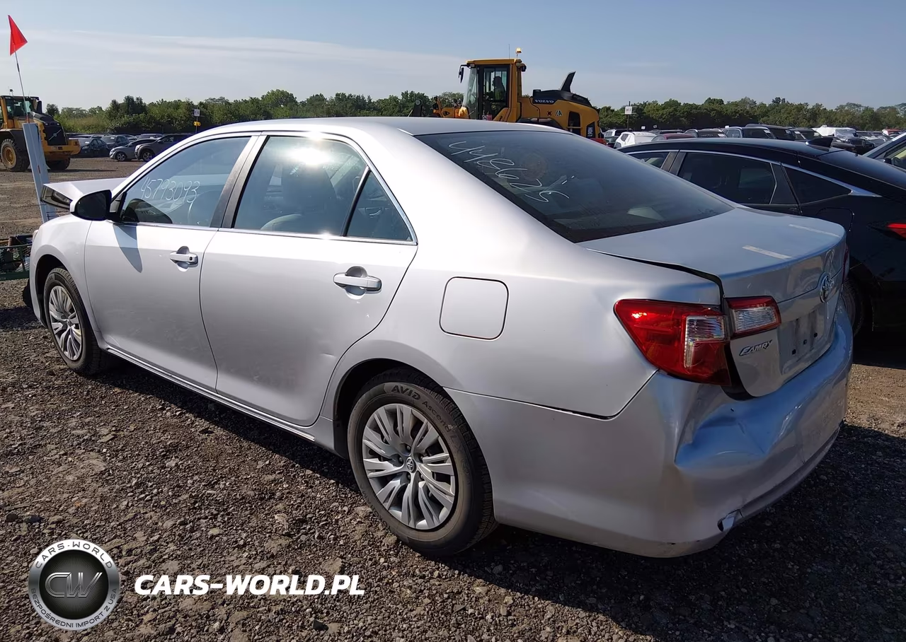 2014 Toyota Camry Le VIN:4T1BF1FK7EU448625 - 3
