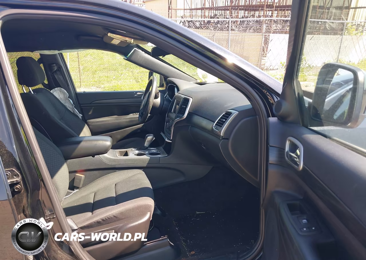 2019 Jeep Grand Cherokee Laredo E 4X4 VIN:1C4RJFAG9KC533033 - 5