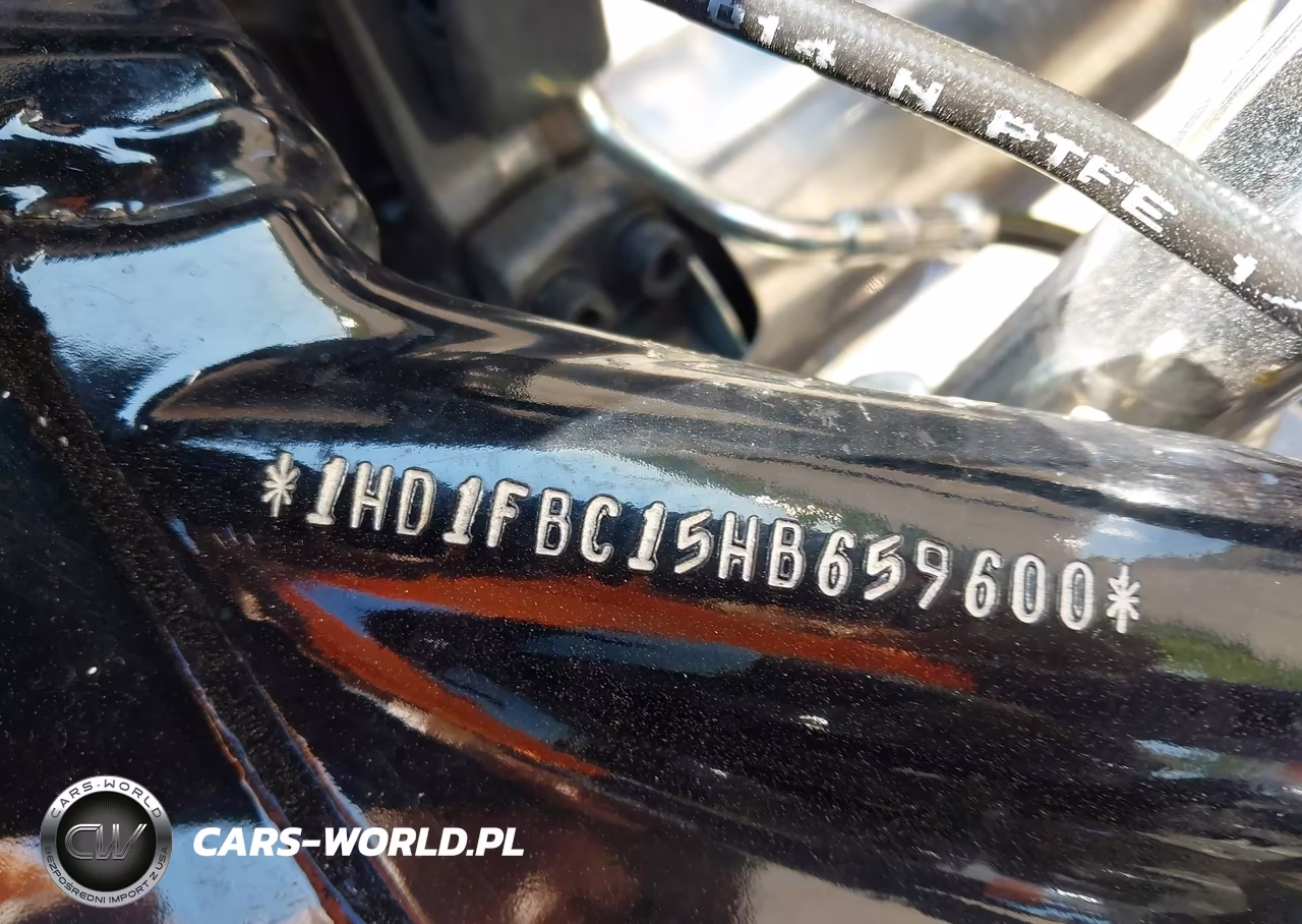 2017 Harley-Davidson Flhr Road King VIN:1HD1FBC15HB659600 - 10