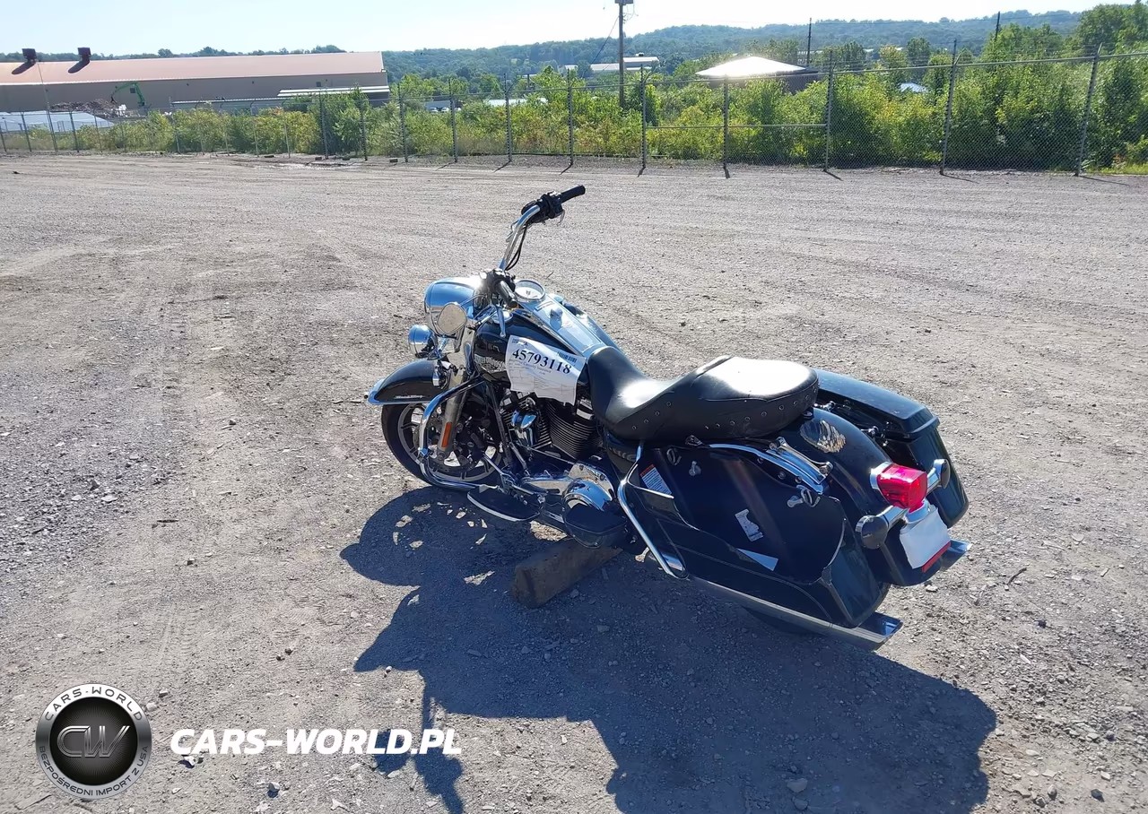 2017 Harley-Davidson Flhr Road King VIN:1HD1FBC15HB659600 - 3