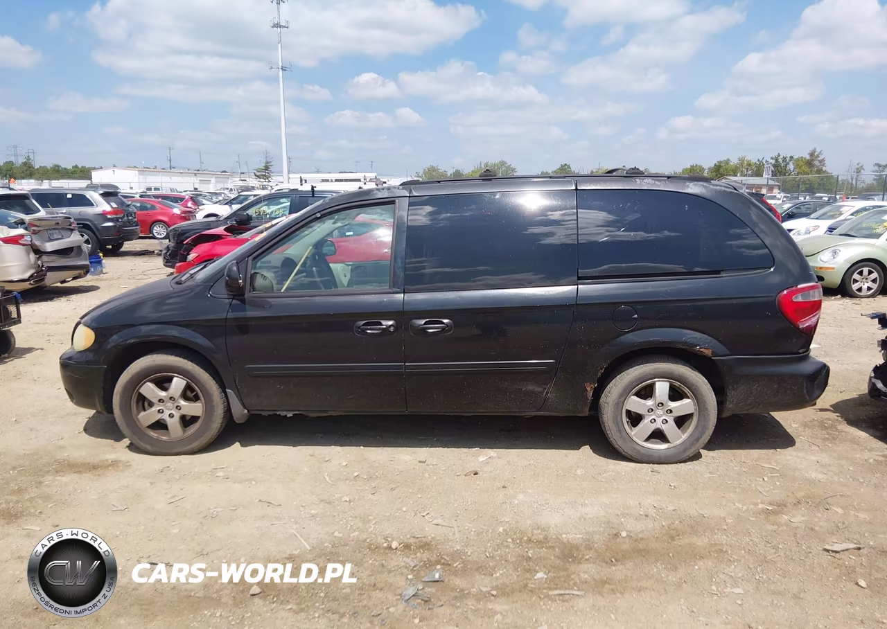 2005 Dodge Grand Caravan Sxt VIN:2D4GP44L05R134545 - 14