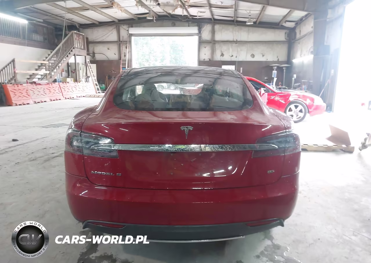 2013 Tesla Model S VIN:5YJSA1CN2DFP18336 - 16