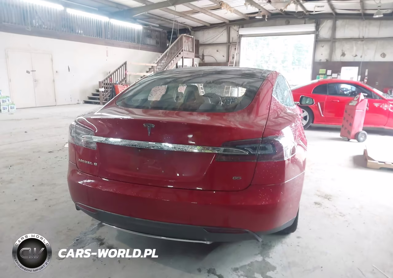 2013 Tesla Model S VIN:5YJSA1CN2DFP18336 - 4