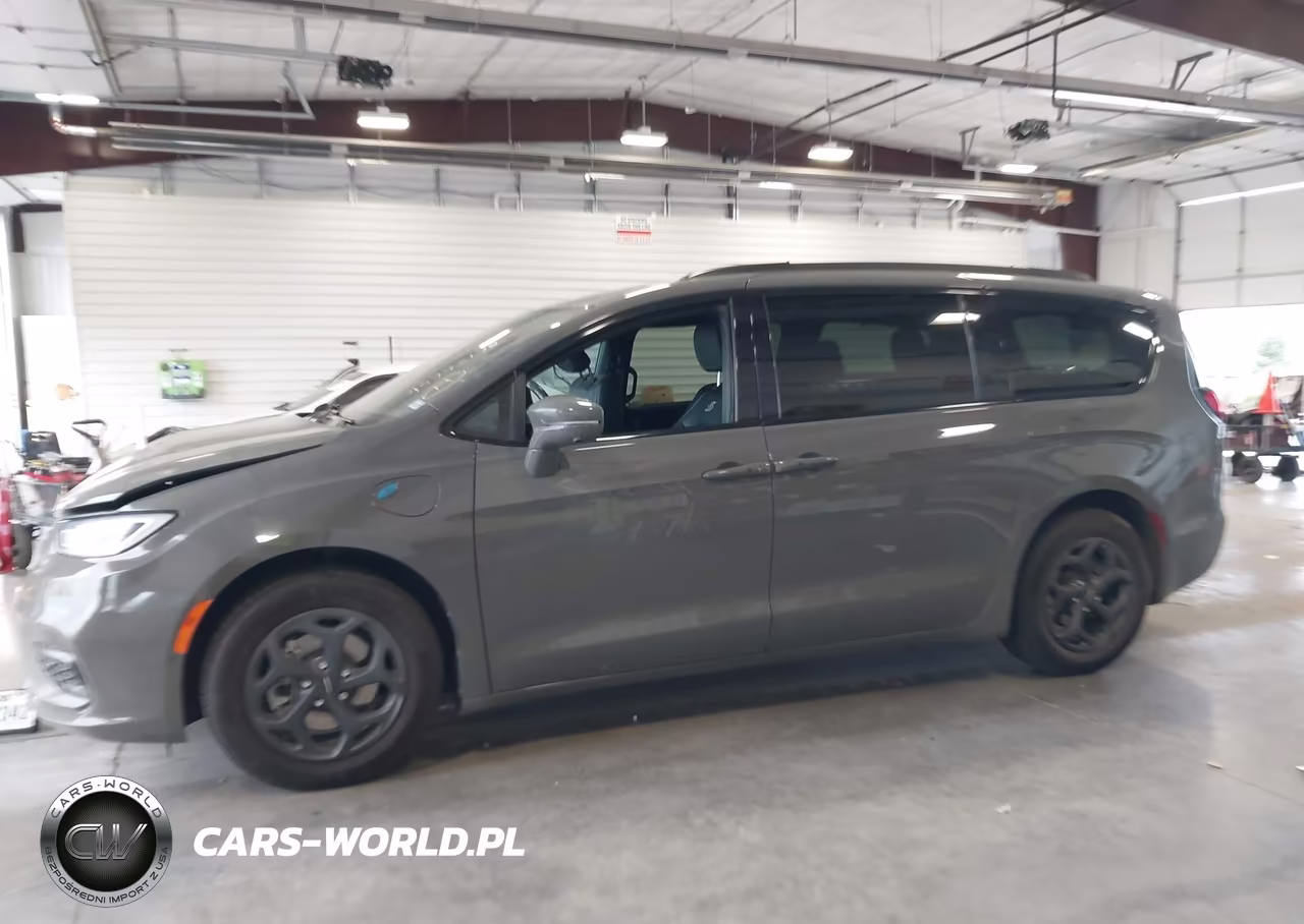 2021 Chrysler Pacifica Hybrid Touring L VIN:2C4RC1L72MR536344 - 15