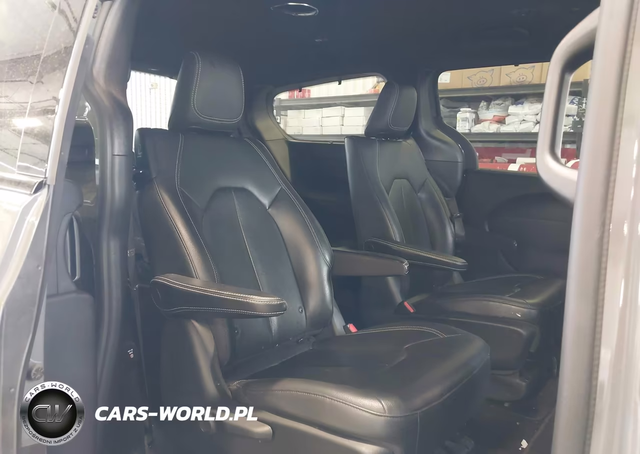 2021 Chrysler Pacifica Hybrid Touring L VIN:2C4RC1L72MR536344 - 8