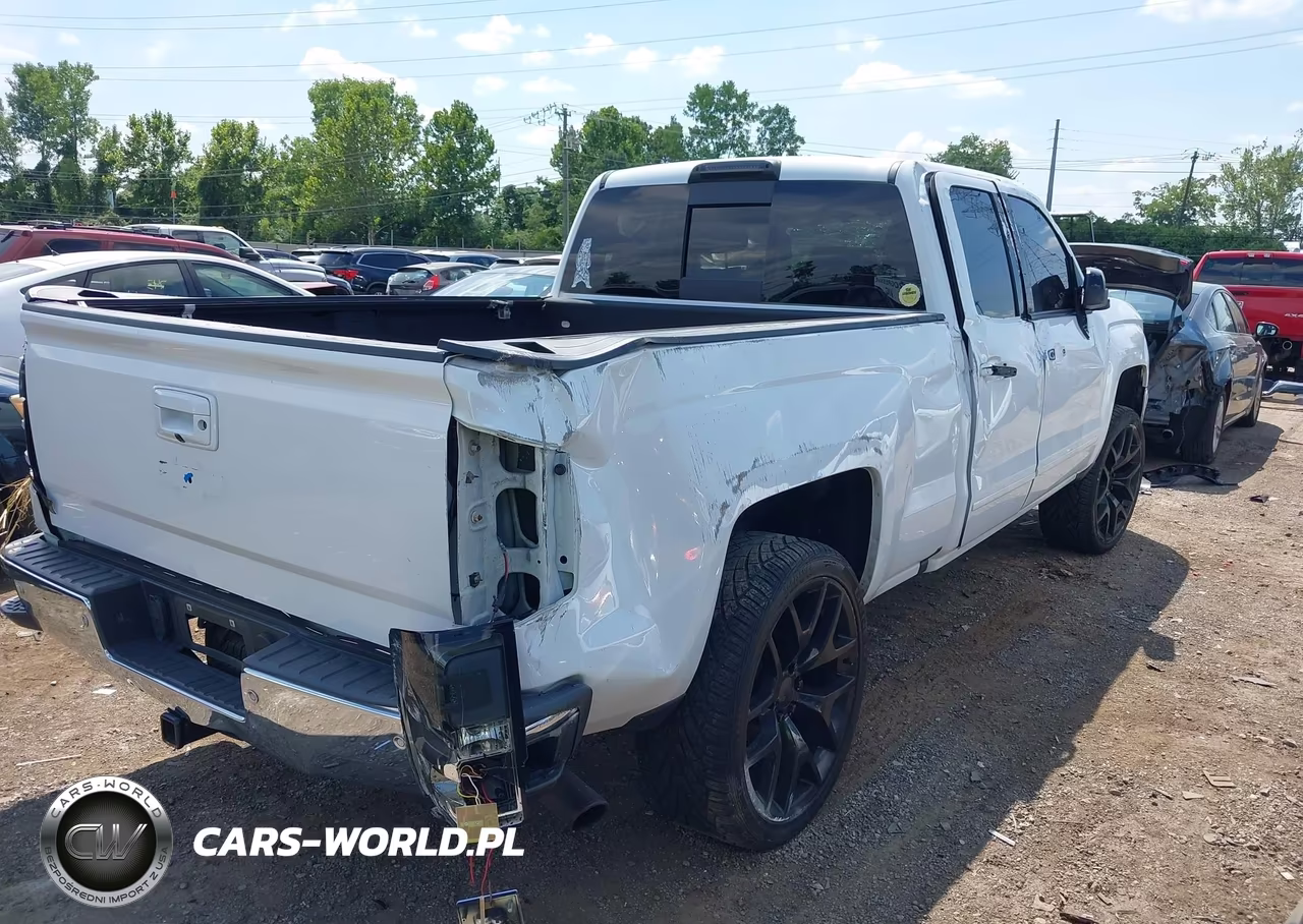 2018 Chevrolet Silverado 1500 1Lt VIN:1GCVKREC5JZ332682 - 4