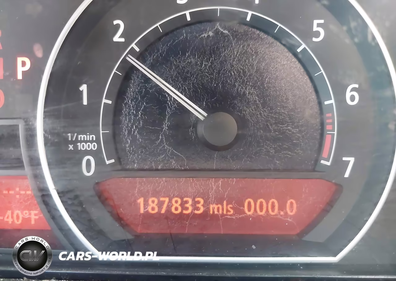 2006 BMW 750Li VIN:WBAHN83546DT38980 - 15