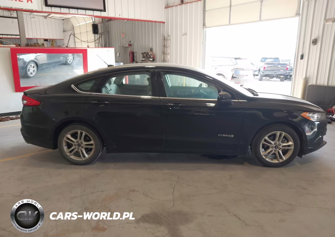 2018 Ford Fusion Hybrid S VIN:3FA6P0UU7JR100607 - 17