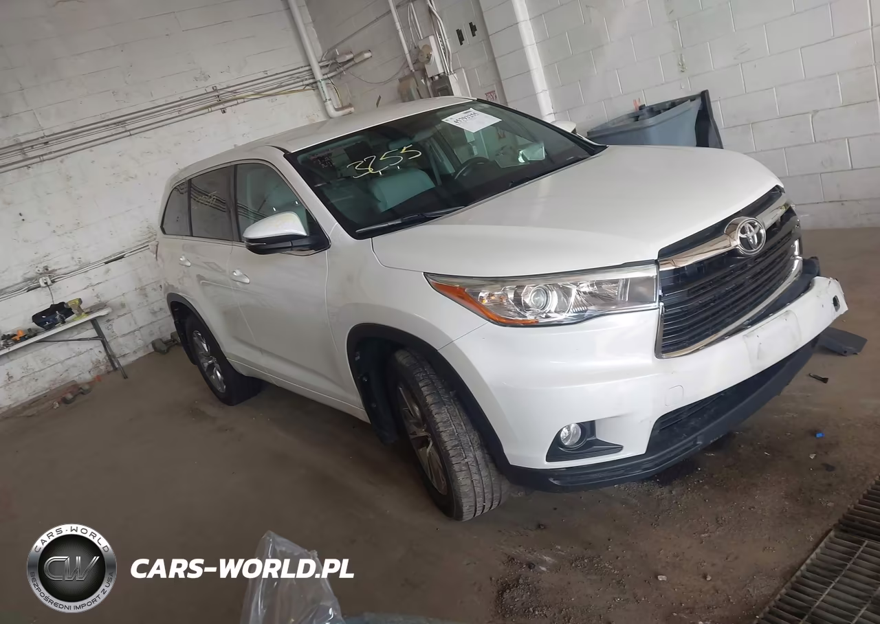 2015 Toyota Highlander Le Plus V6 – zdjęcie 1 z 16