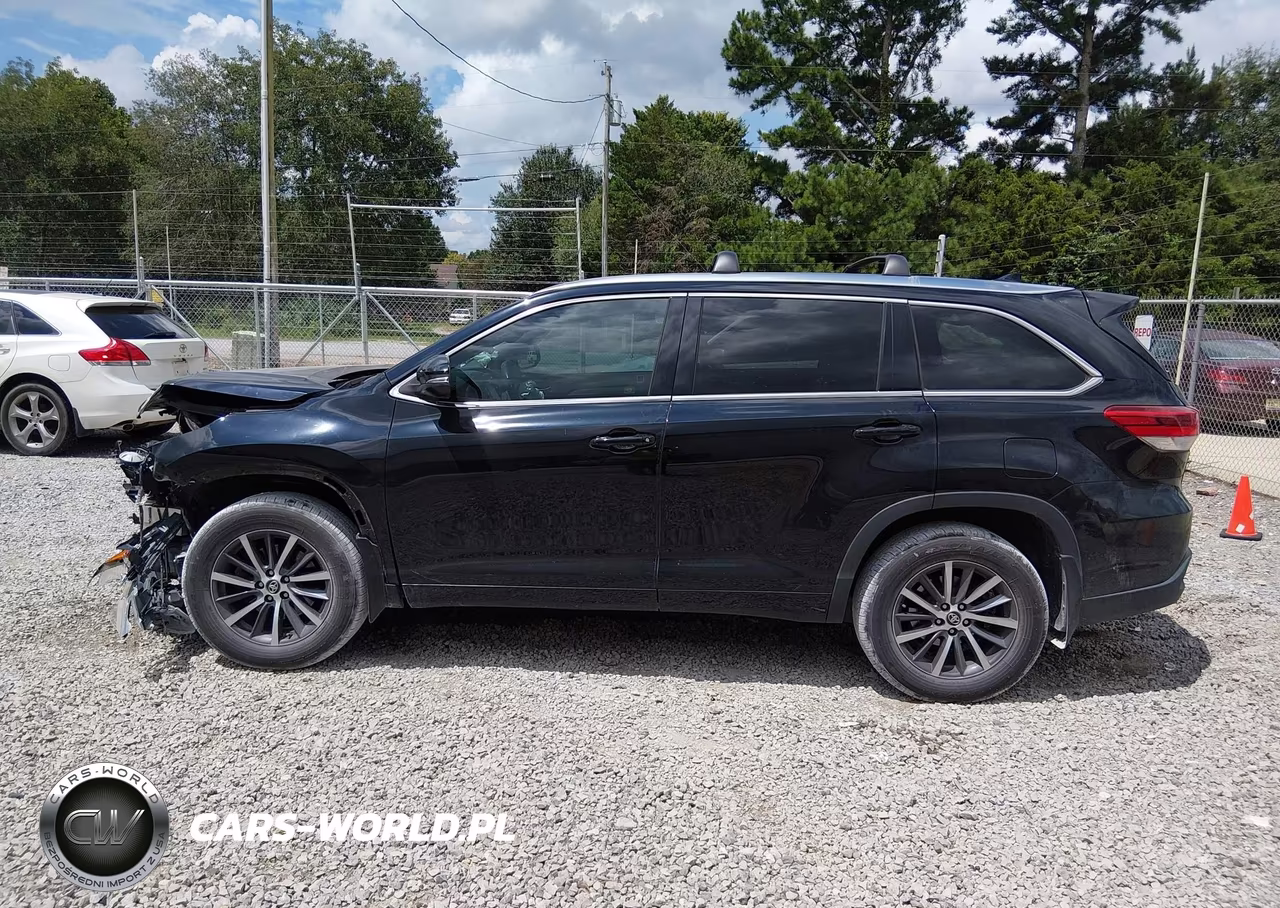 2017 Toyota Highlander Xle VIN:5TDJZRFH0HS458402 - 15
