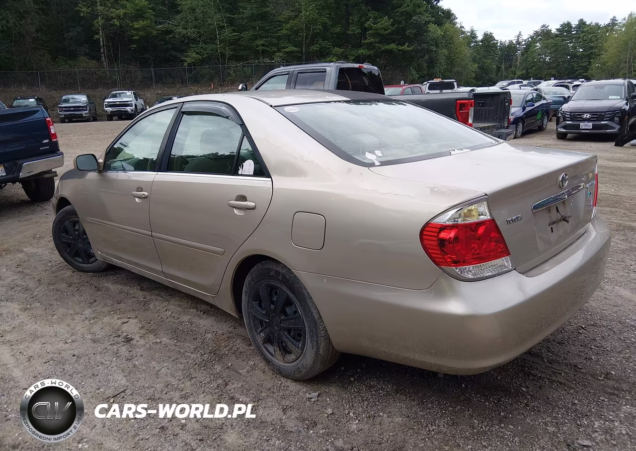 2005 Toyota Camry Le VIN:4T1BE30K95U984158 - 3