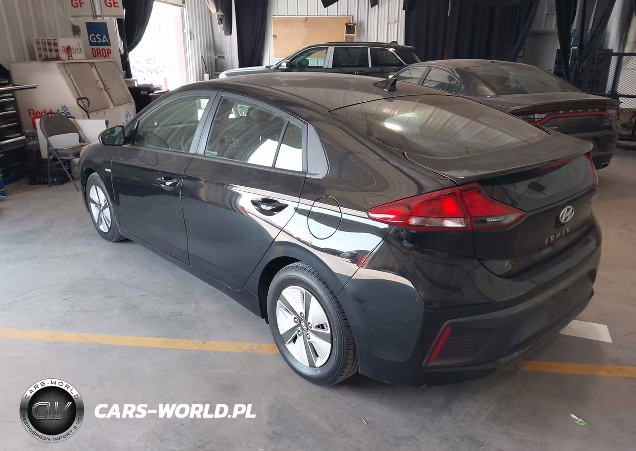 2018 Hyundai Ioniq Hybrid Blue VIN:KMHC65LC5JU075944 - 3