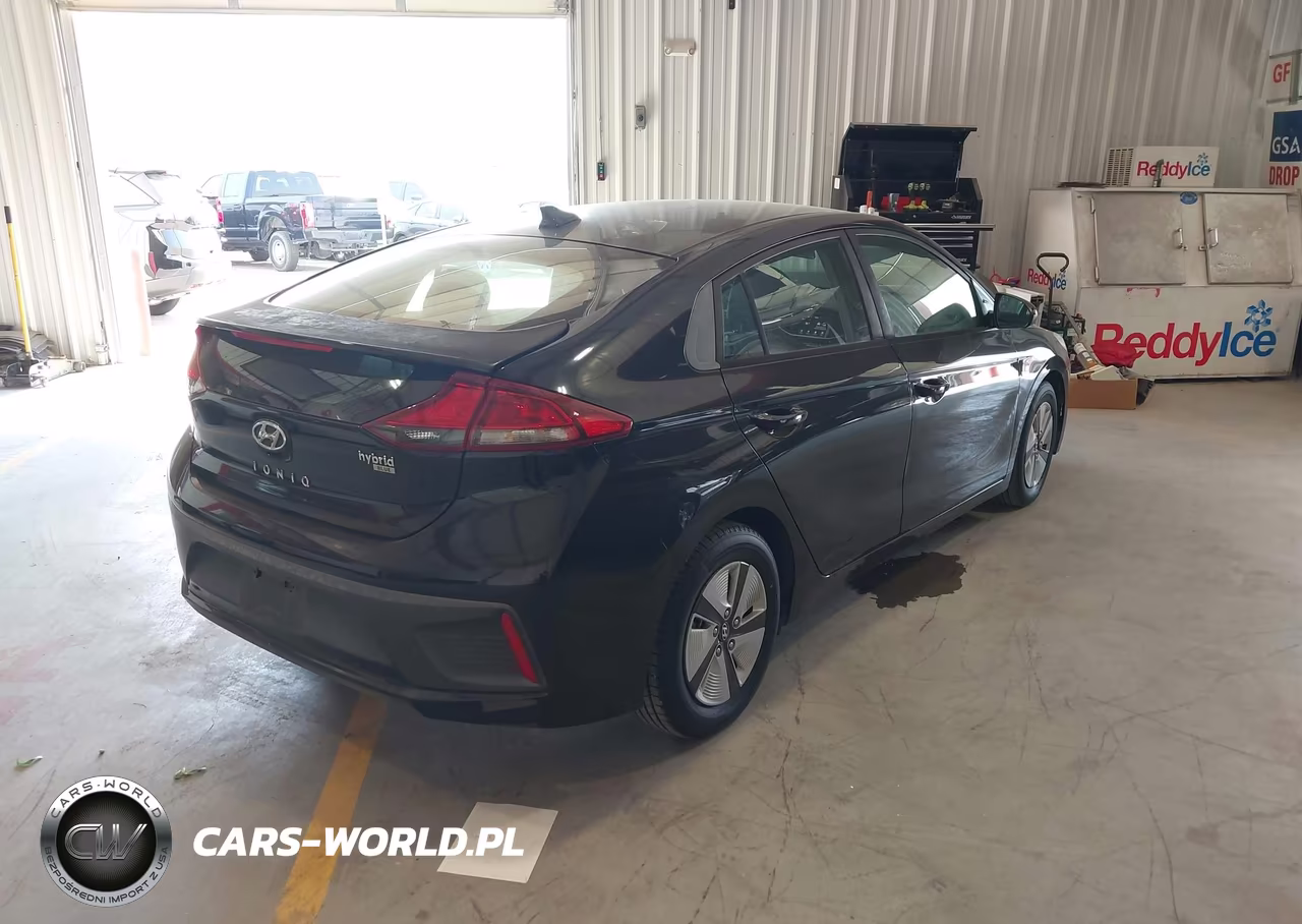 2018 Hyundai Ioniq Hybrid Blue VIN:KMHC65LC5JU075944 - 4