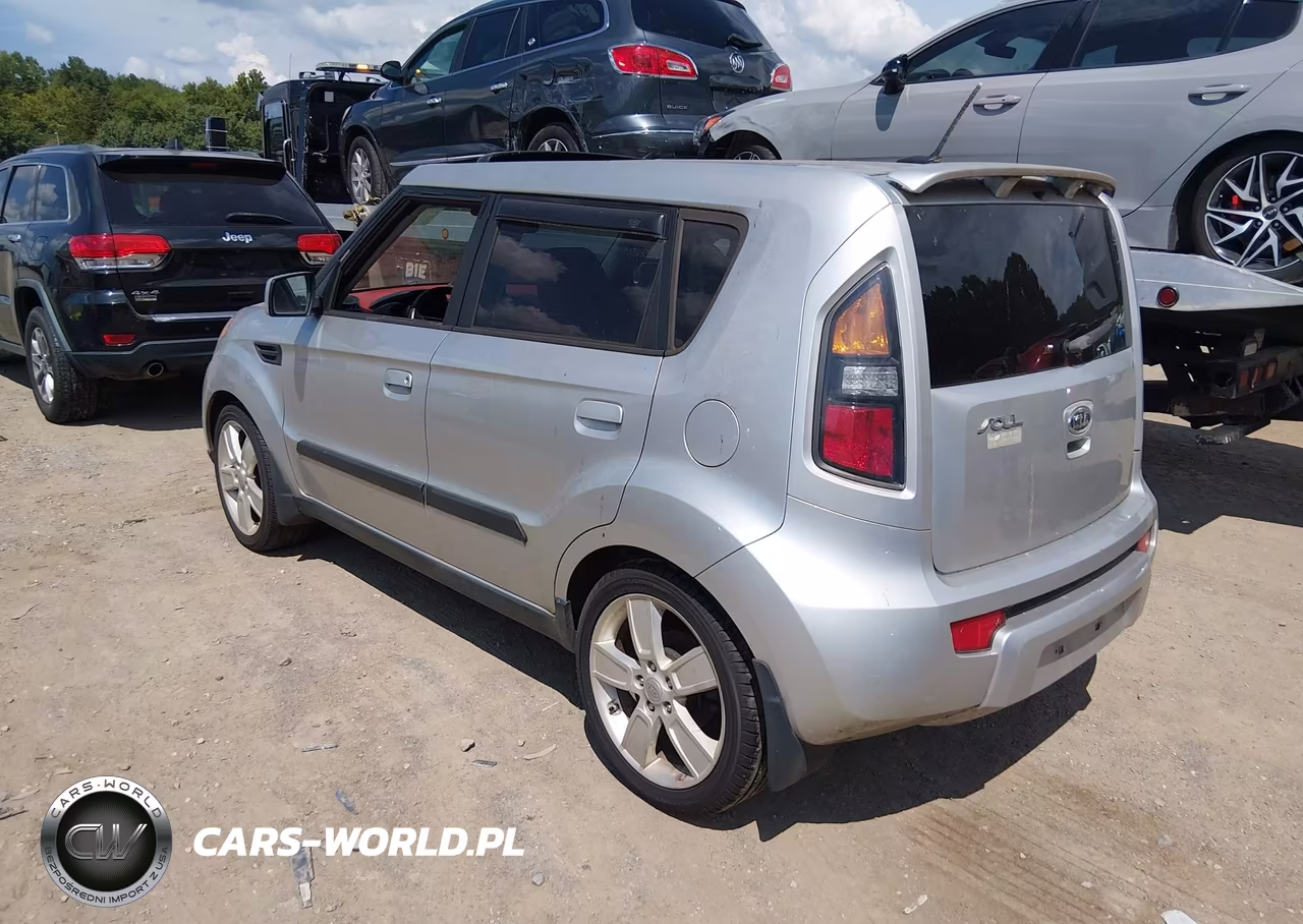 2010 Kia Soul Sport VIN:KNDJT2A29A7035670 - 3