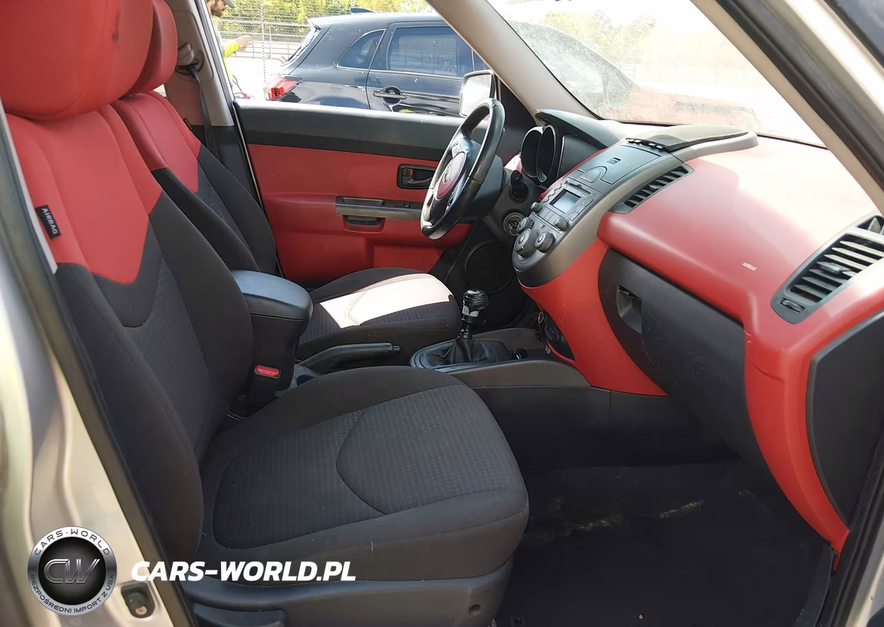 2010 Kia Soul Sport VIN:KNDJT2A29A7035670 - 5