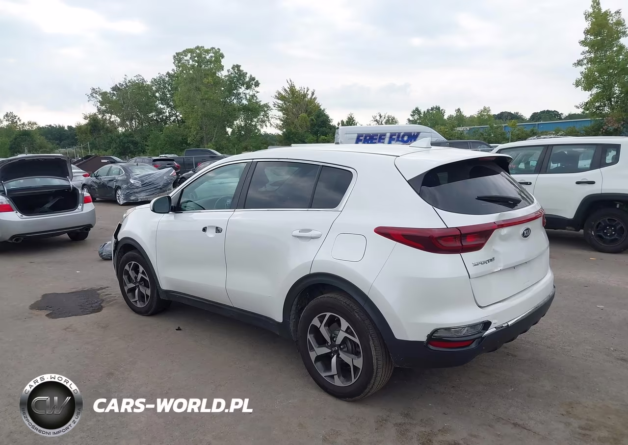 2021 Kia Sportage Lx VIN:KNDPM3AC2M7928905 - 3