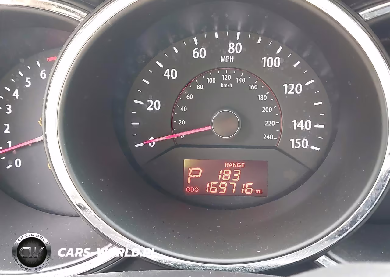 2012 Kia Sorento Lx VIN:5XYKT3A62CG221893 - 7