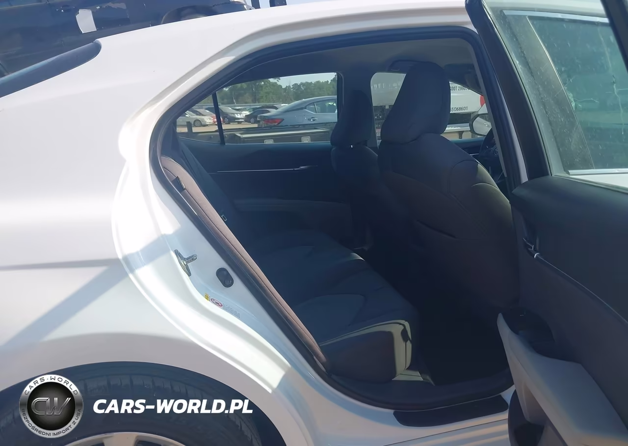 2018 Toyota Camry Le VIN:4T1B11HK1JU011919 - 8